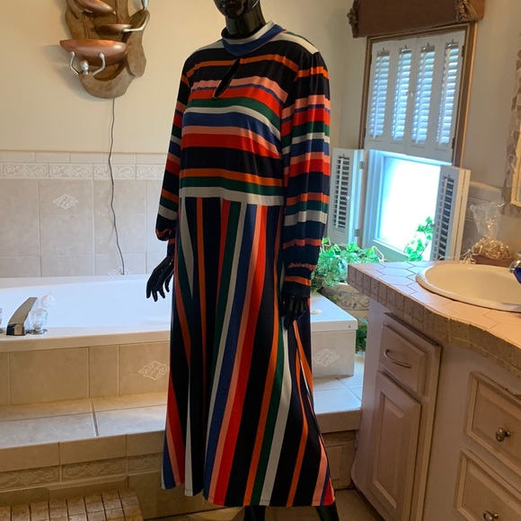 ELOQUII MULTICOLOR DRESS - Picture 1 of 9